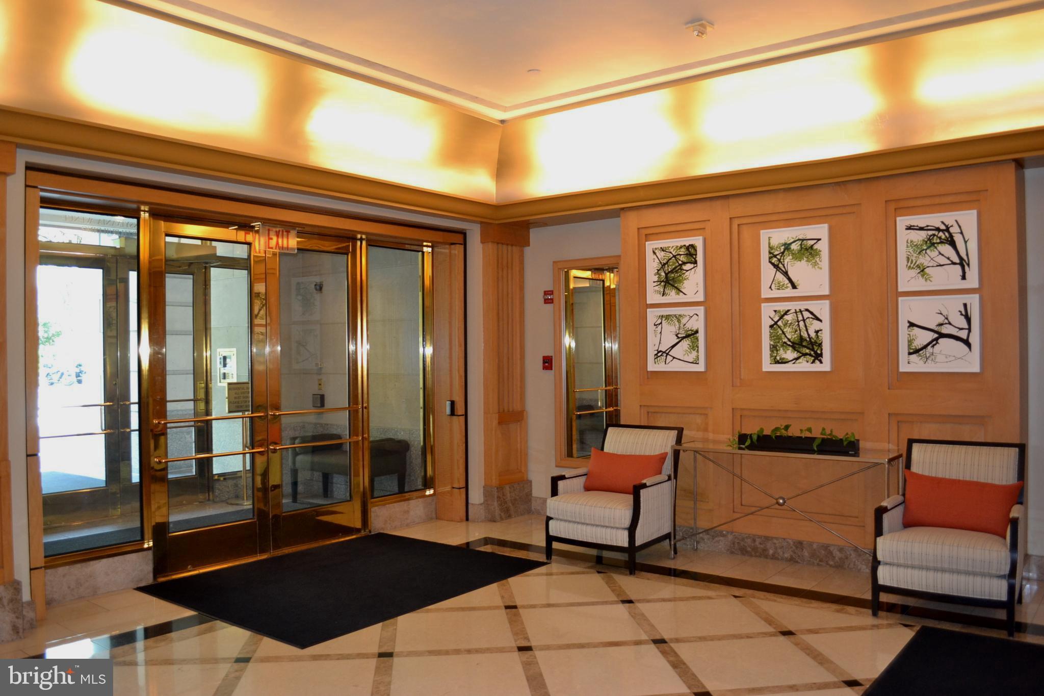 601 Pennsylvania Avenue Northwest, Unit 901 Washington, DC 20004 - Photo 2 of 22 Lobby, impeccably maintained