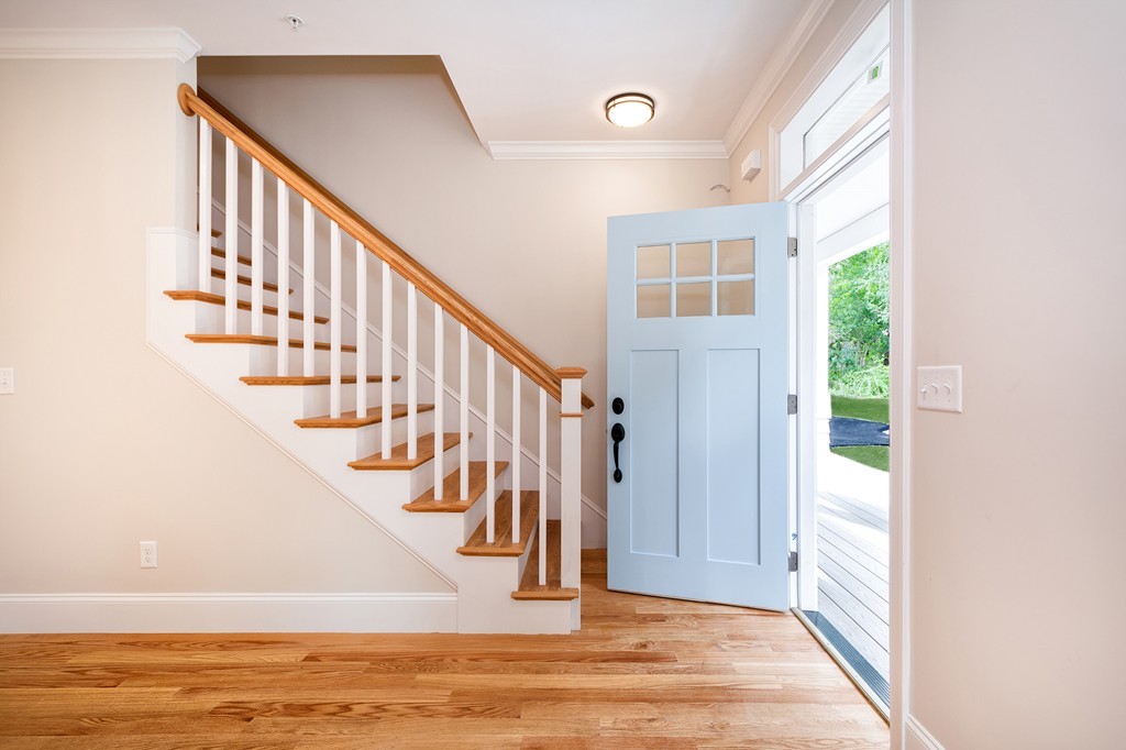 95 First Parish Road, Unit 1 Scituate, MA 02066 - Photo 6 of 24 a view of entryway