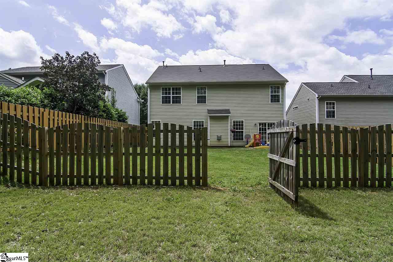 16 Knoll Ridge Drive Greer, SC 29650 - Photo 4 of 29 Gallery Image 4