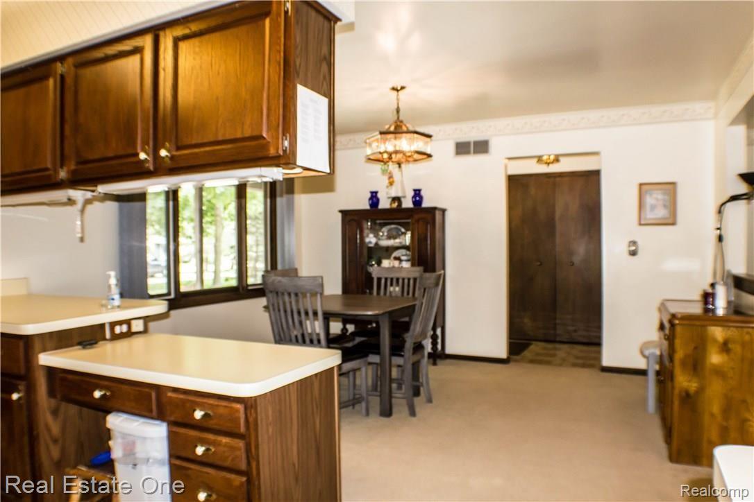 8911 River Valley Road Brighton, MI 48116 - Photo 4 of 34 LARGE EAT IN KITCHEN