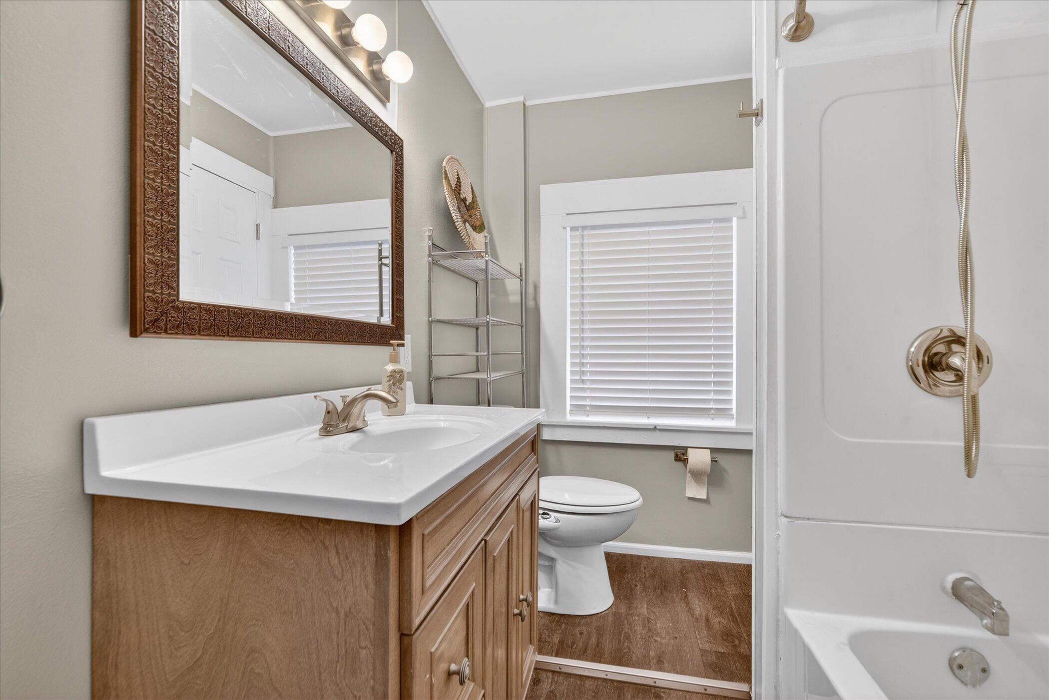 406 Garfield Street Jackson, MI 49203 - Photo 21 of 27 22-406-Garfield-St-Jackson-MI-49203-Wind
