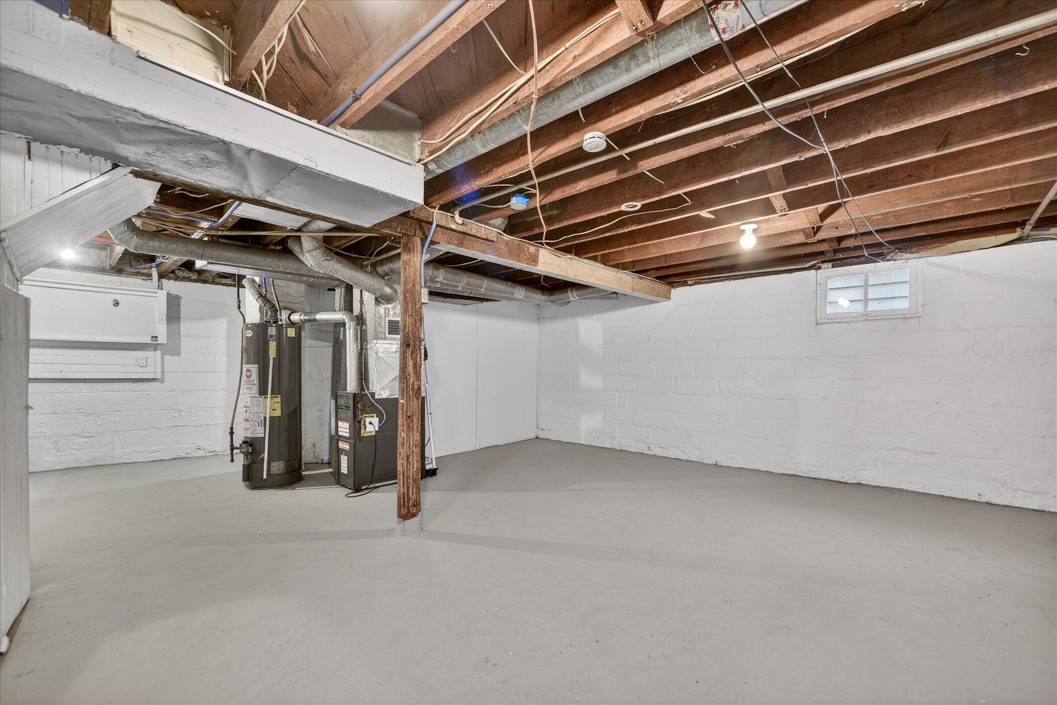 406 Garfield Street Jackson, MI 49203 - Photo 23 of 27 25-406-Garfield-St-Jackson-MI-49203-Wind