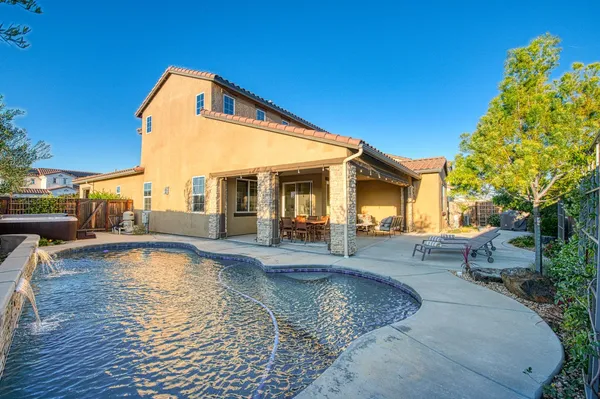 $775,000 | 912 Vineyard Court, Madera, CA 93636