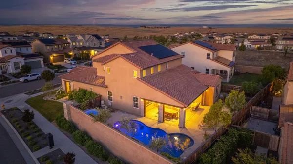 $775,000 | 912 Vineyard Court, Madera, CA 93636