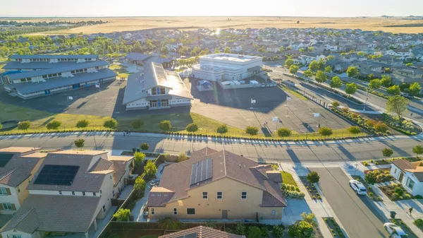 $775,000 | 912 Vineyard Court, Madera, CA 93636