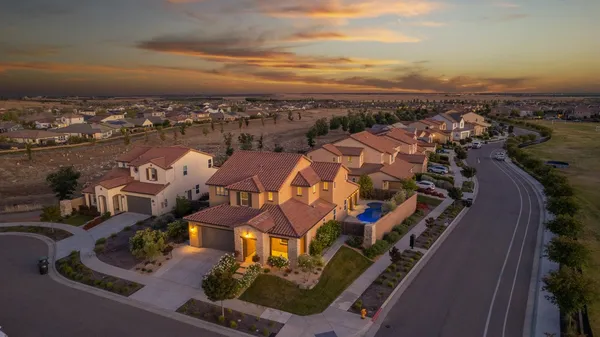 $775,000 | 912 Vineyard Court, Madera, CA 93636