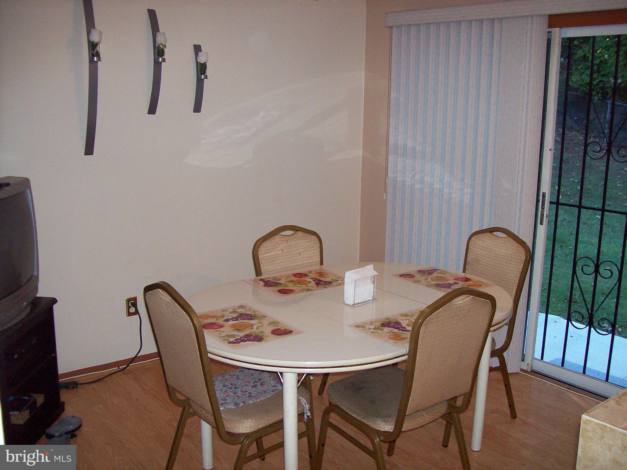3664 Hilmar Road Baltimore, MD 21244 - Photo 4 of 19 Comfortable Dining Area