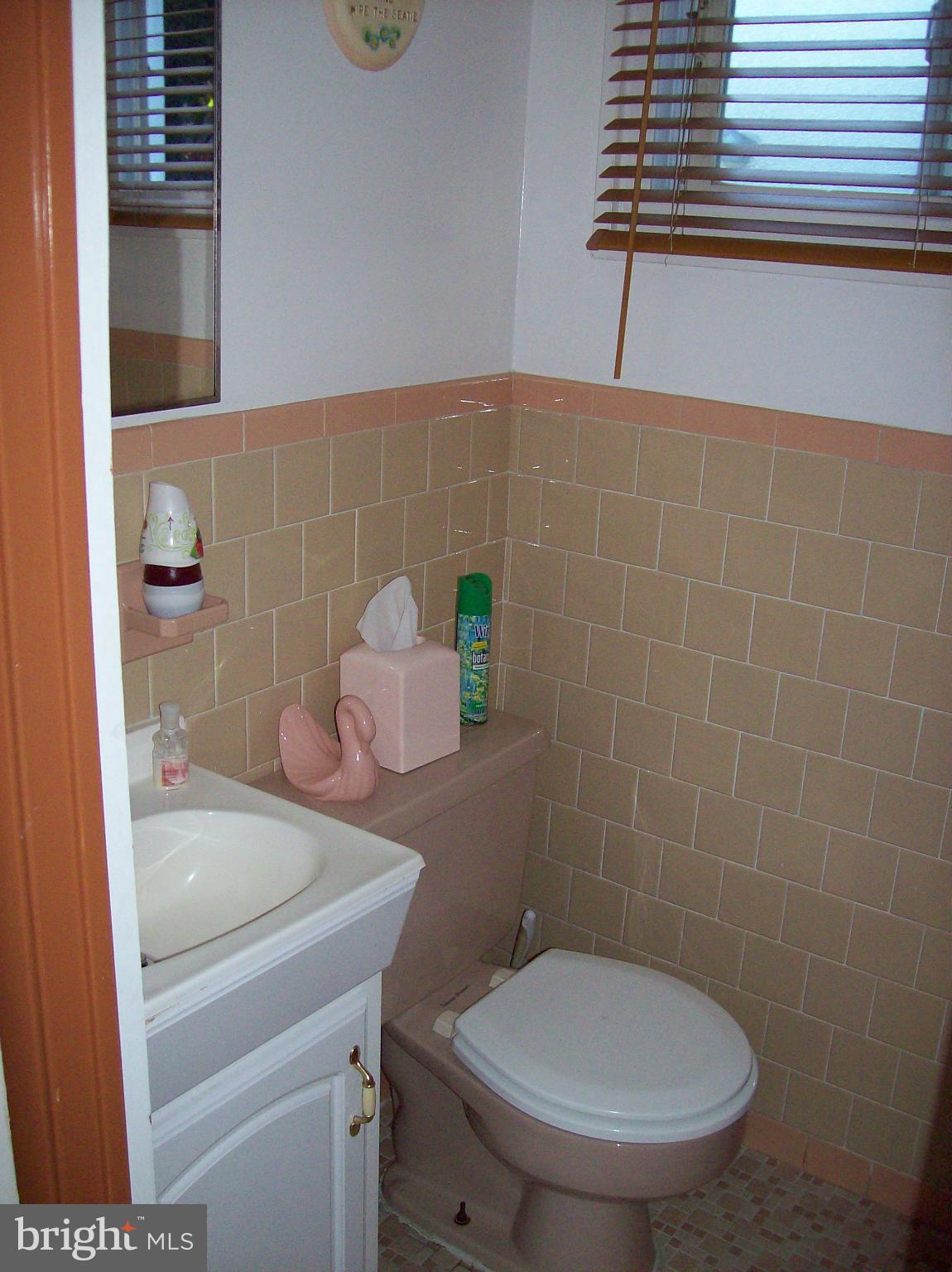 3664 Hilmar Road Baltimore, MD 21244 - Photo 7 of 19 Main Level Powder Room