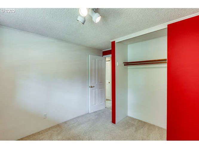 16983 Southeast Royer Road Damascus, OR 97089 - Photo 14 of 25