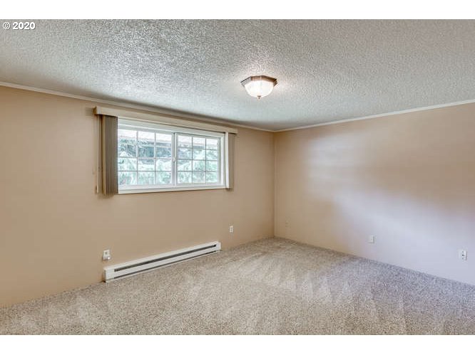 16983 Southeast Royer Road Damascus, OR 97089 - Photo 17 of 25