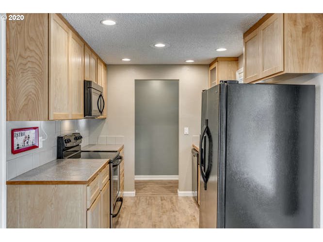 16983 Southeast Royer Road Damascus, OR 97089 - Photo 5 of 25