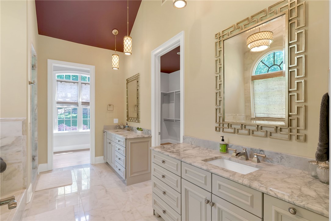 206 Jocassee Point Road Salem, SC 29676 - Photo 15 of 49