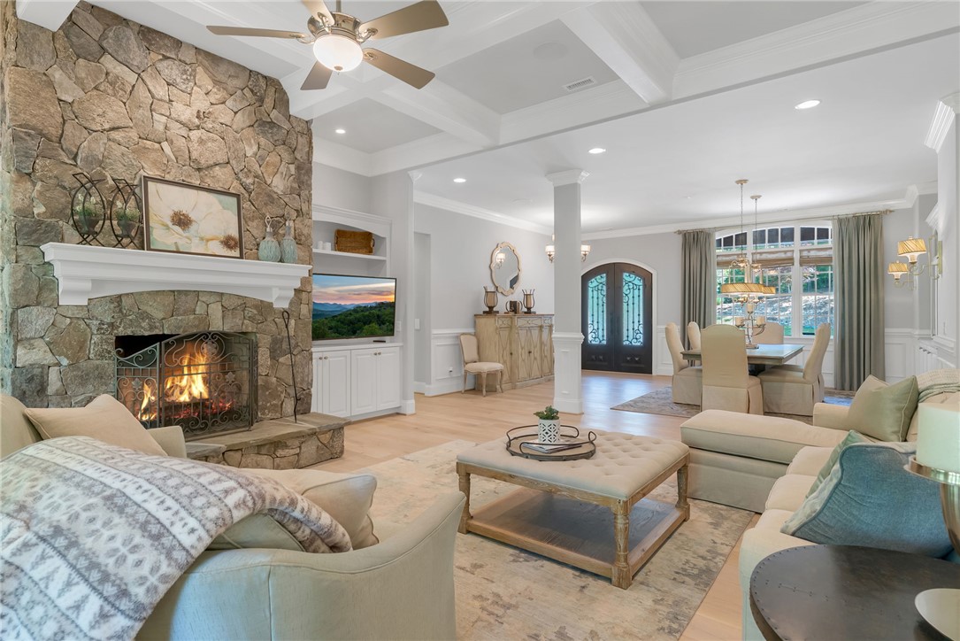 206 Jocassee Point Road Salem, SC 29676 - Photo 9 of 49