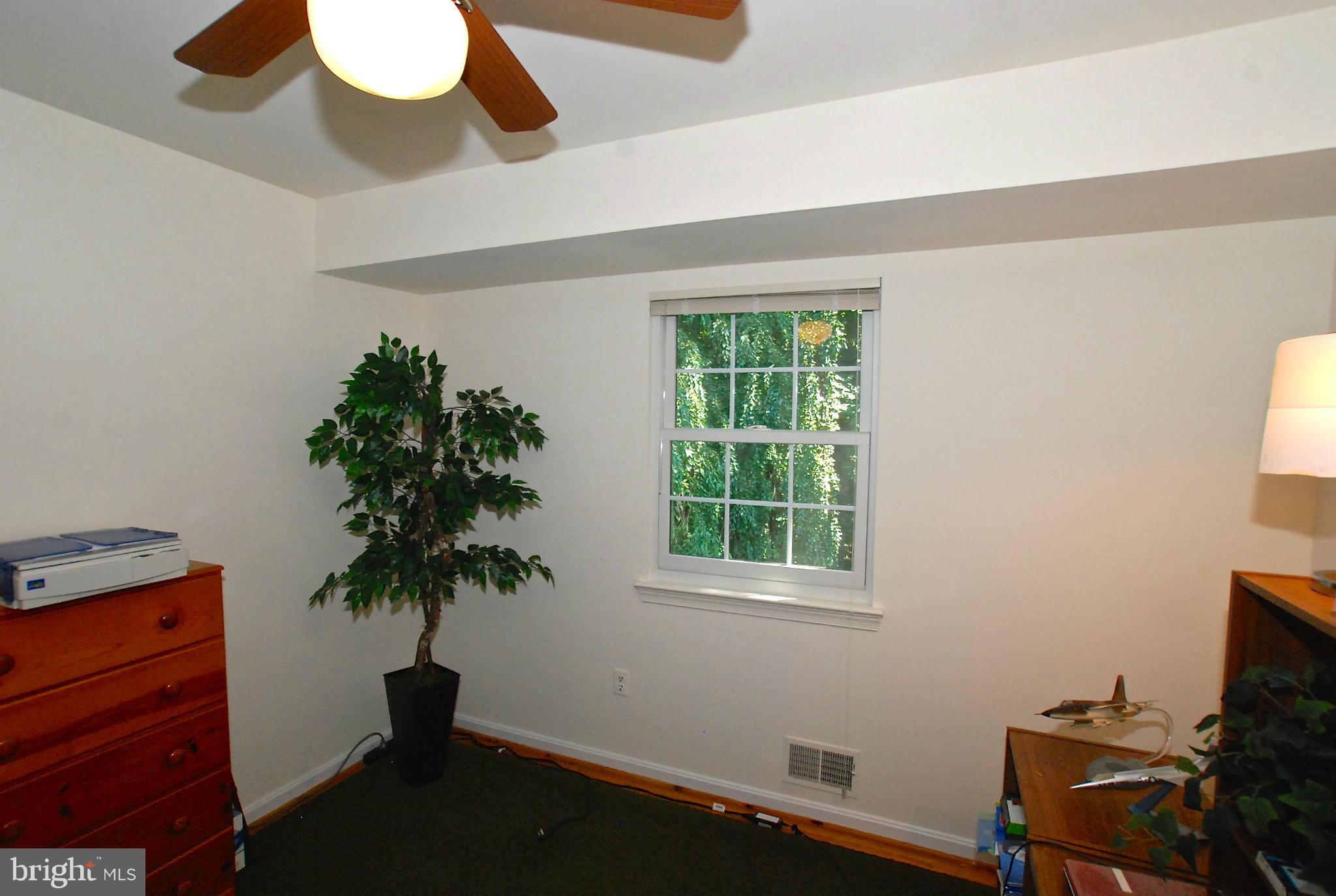 6107 Lorcom Court Springfield, VA 22152 - Photo 3 of 5 Bedroom