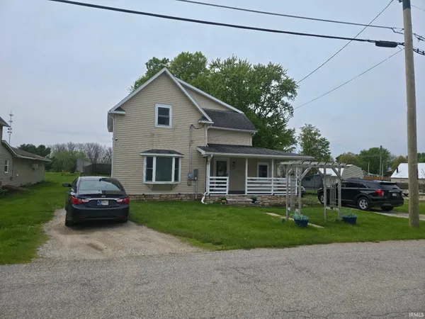 $255,700 | 104 Vandalia Street, La Paz, IN 46537