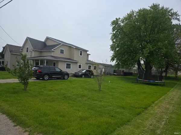 $255,700 | 104 Vandalia Street, La Paz, IN 46537