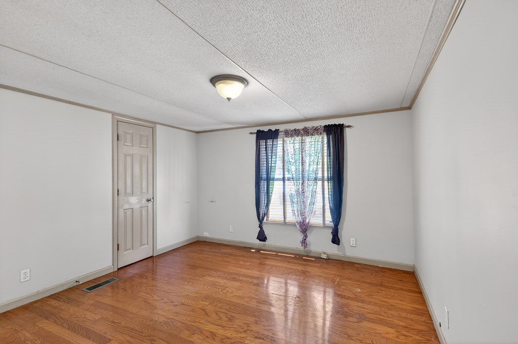 21414 Adams Road Greenbush, VA 23357 - Photo 10 of 22