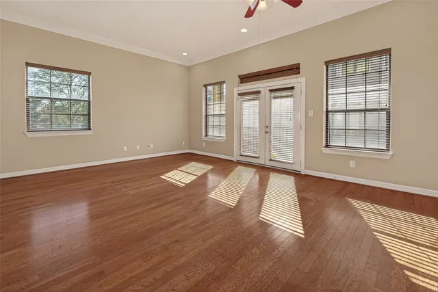 a close view of sink and tap