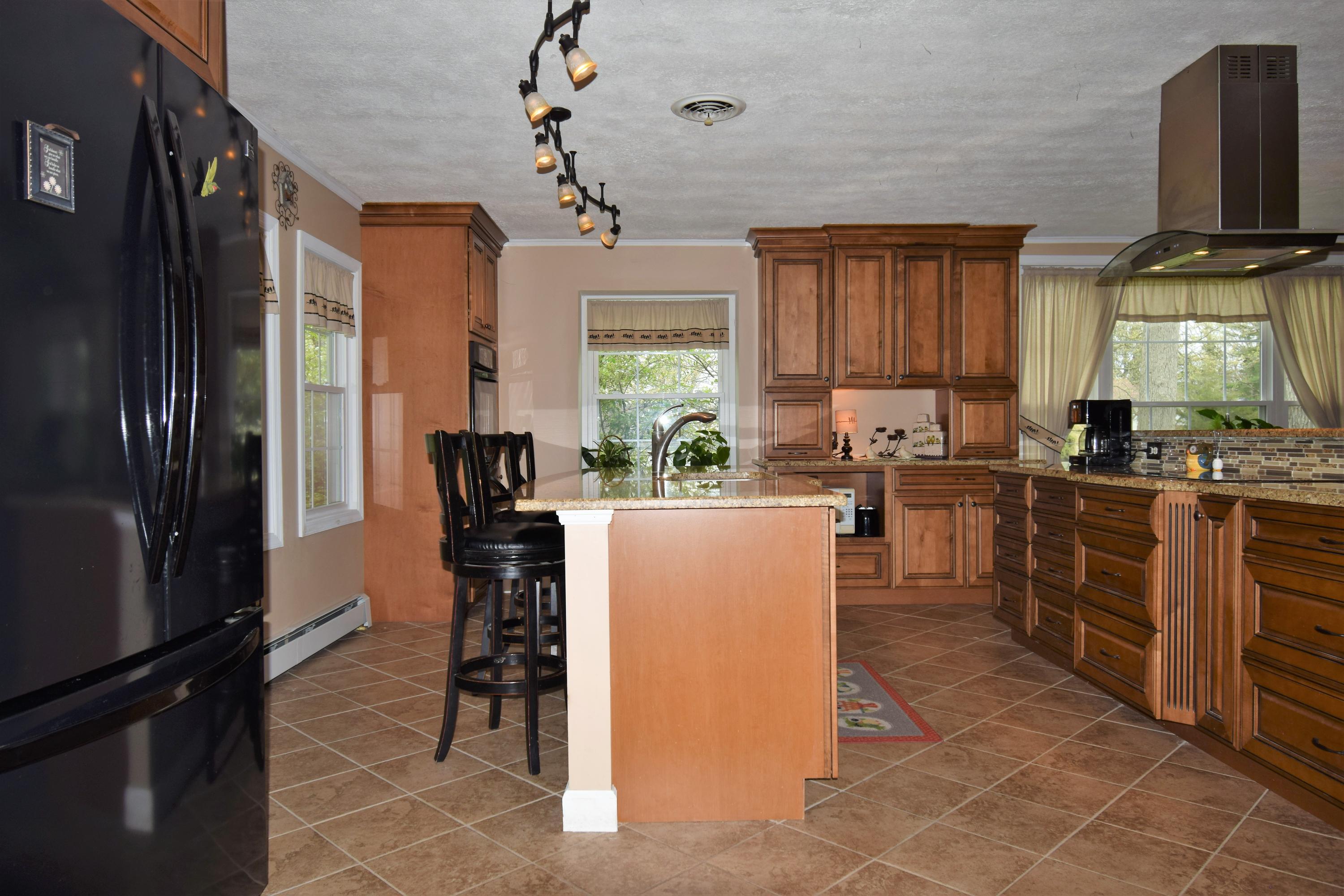 1212 Old Springfield Xenia, OH 45385 - Photo 9 of 44