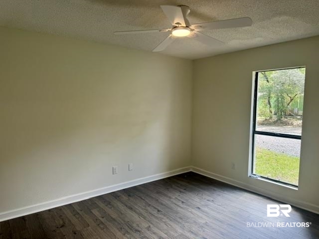 9481 Pinewood Avenue Elberta, AL 36530 - Photo 16 of 24 bedroom3