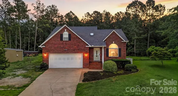 $390,000 | 157 Whittington Ridge Drive, Taylorsville, NC 28681