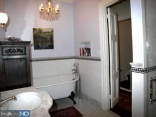 1835 Spruce Street Philadelphia, PA 19103 - Photo 6 of 6 Gallery Image 6