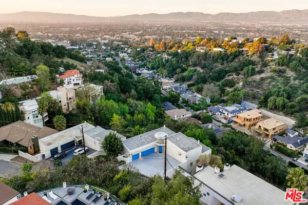$2,350,000 | 3670 Avenida Del Sol, Studio City, CA 91604