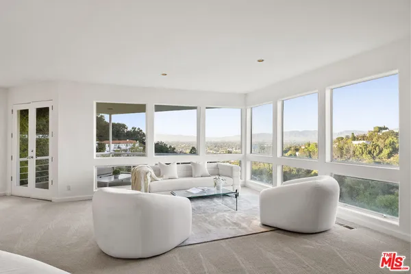 $2,350,000 | 3670 Avenida Del Sol, Studio City, CA 91604