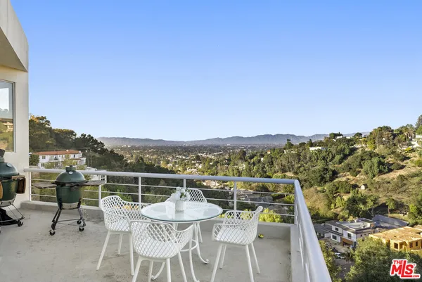 $2,350,000 | 3670 Avenida Del Sol, Studio City, CA 91604