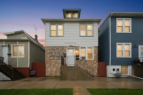 $369,000 | 125 North 22nd Avenue, Melrose Park, IL 60160