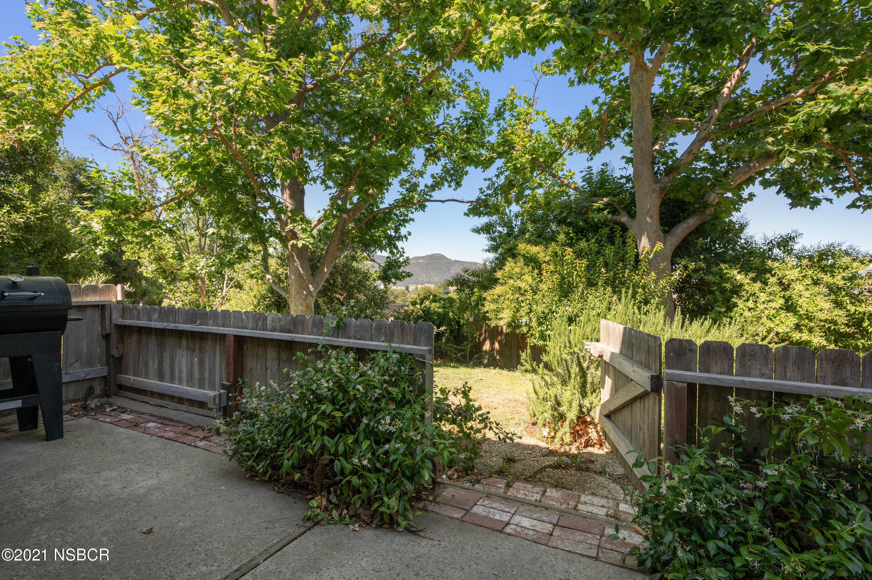 689 Roskilde Road Solvang, CA 93463 - Photo 7 of 19 689 Roskilde Road-10