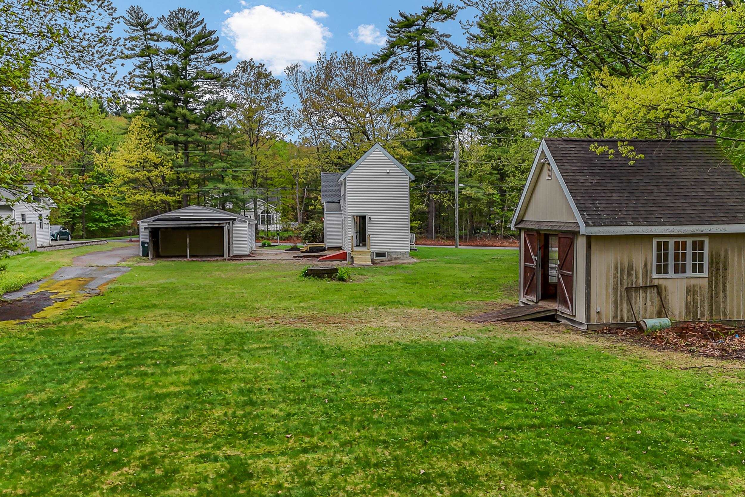 1299 Lake Shore Road Manchester, NH 03109 - Photo 28 of 35