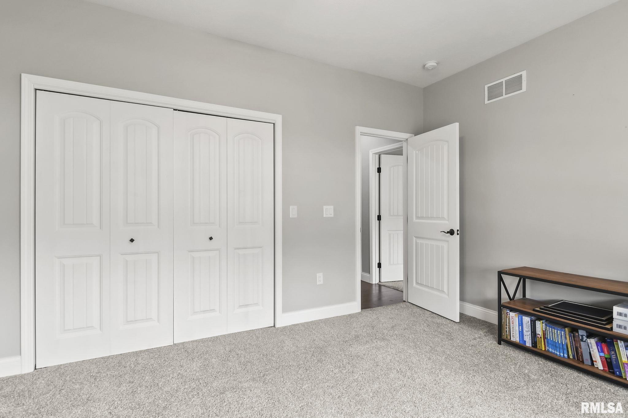 1900 Bent Creek Road Springfield, IL 62711 - Photo 26 of 42