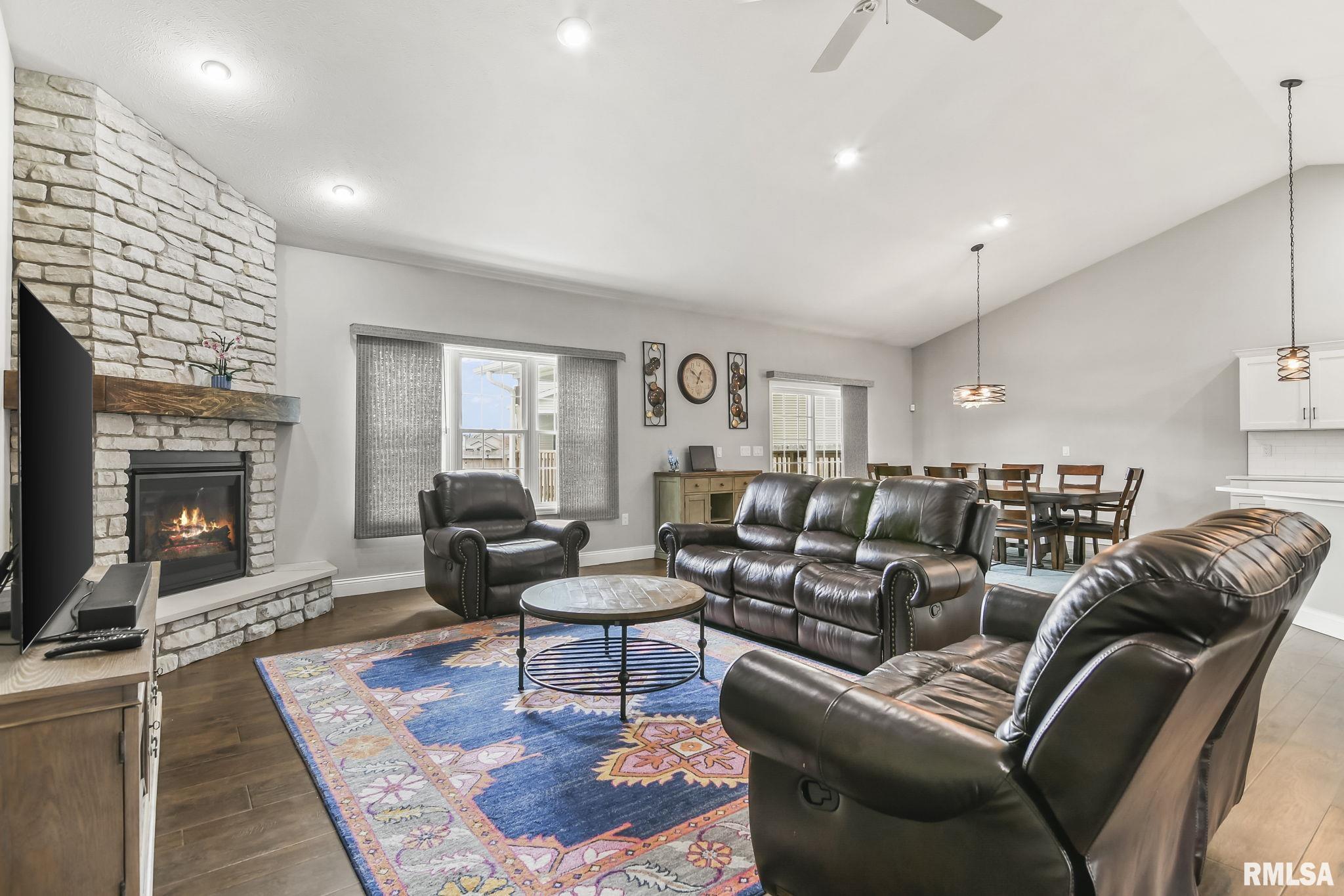 1900 Bent Creek Road Springfield, IL 62711 - Photo 8 of 42