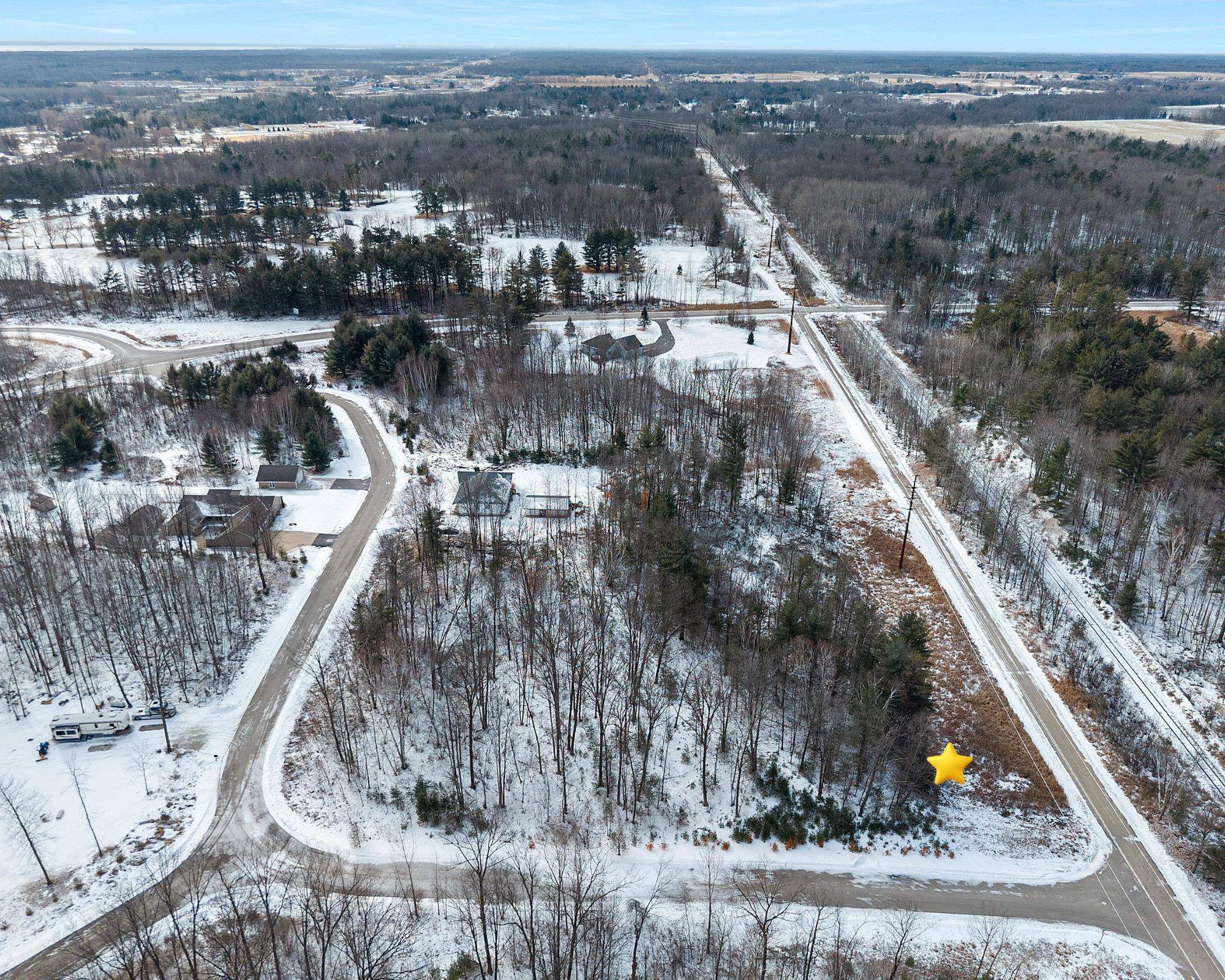 Alpha Lane, Unit 9 Abrams, WI 54101 - Photo 3 of 7