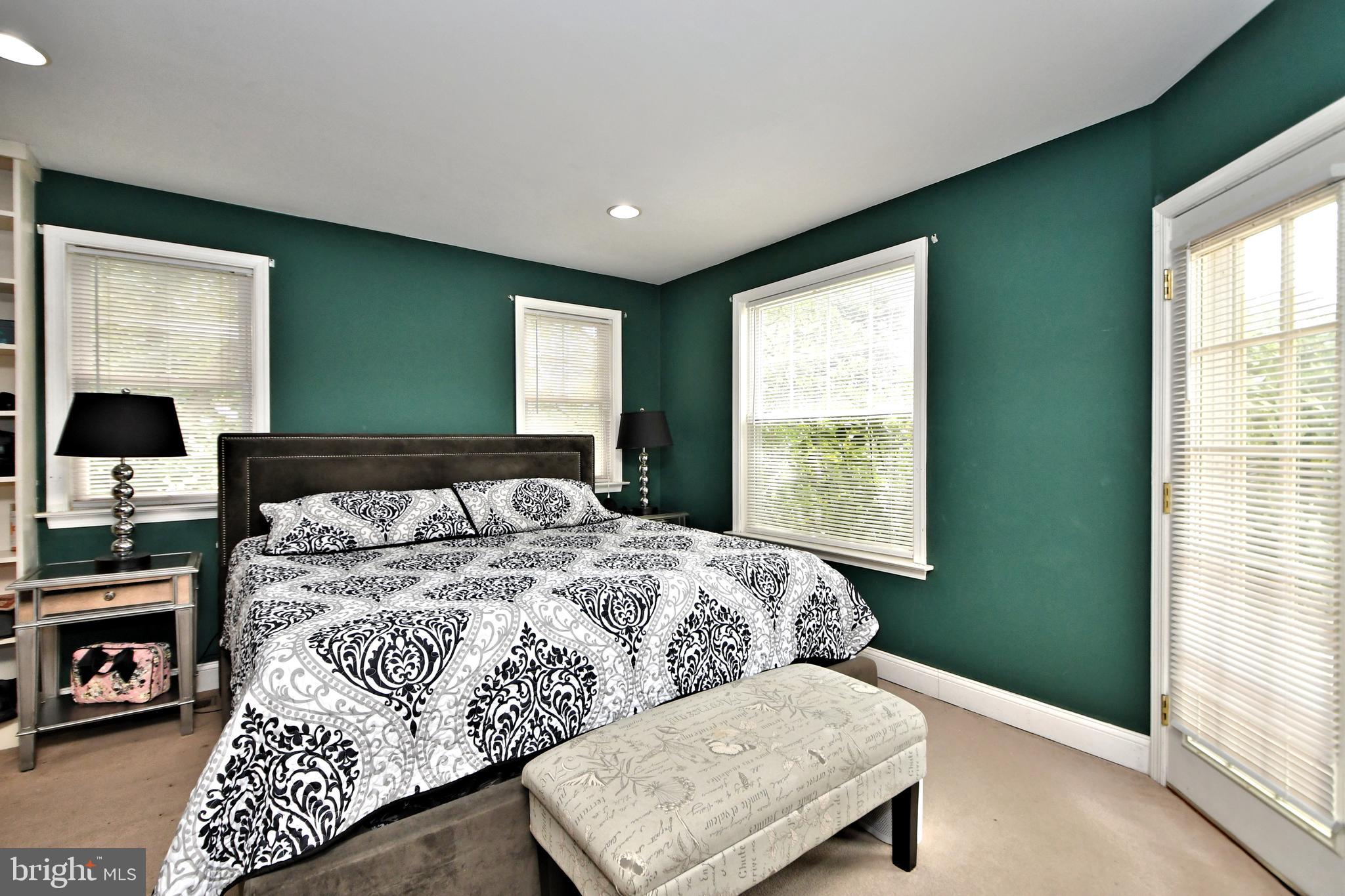 980 Byberry Road Huntingdon Valley, PA 19006 - Photo 13 of 32 First Floor Master
