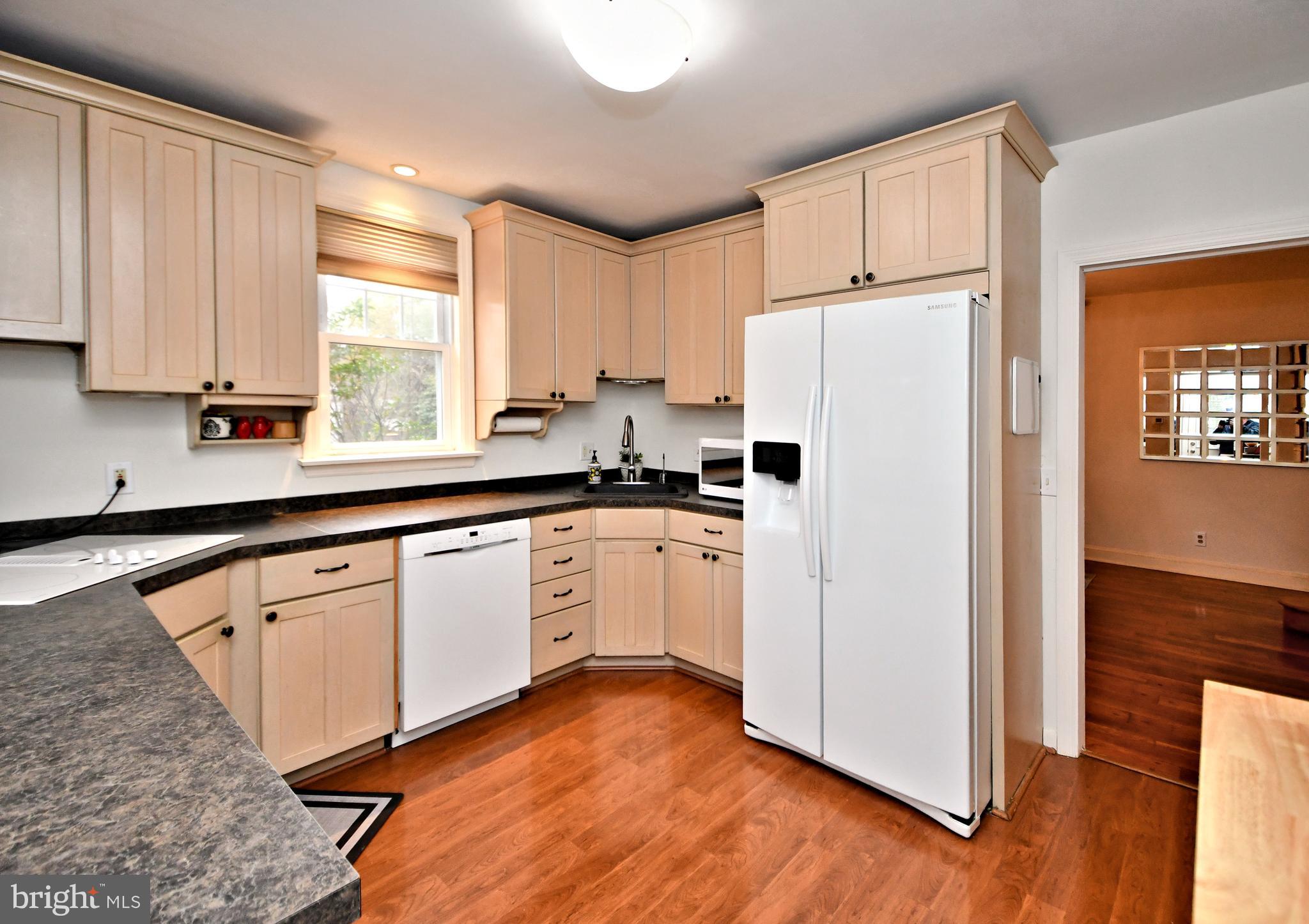 980 Byberry Road Huntingdon Valley, PA 19006 - Photo 10 of 32 Kitchen