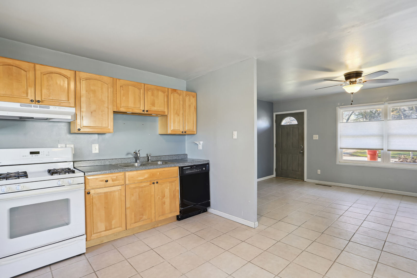 1706 Parkside Terrace Champaign, IL 61821 - Photo 11 of 25 Gallery Image 11