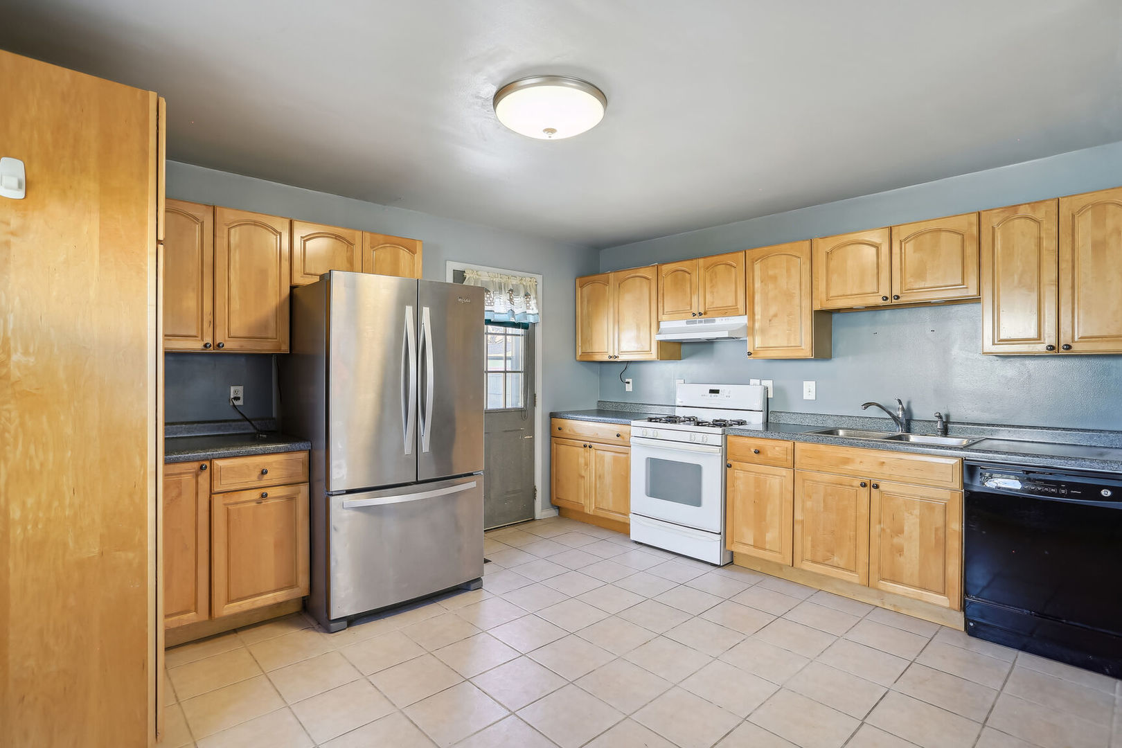 1706 Parkside Terrace Champaign, IL 61821 - Photo 9 of 25 Gallery Image 9