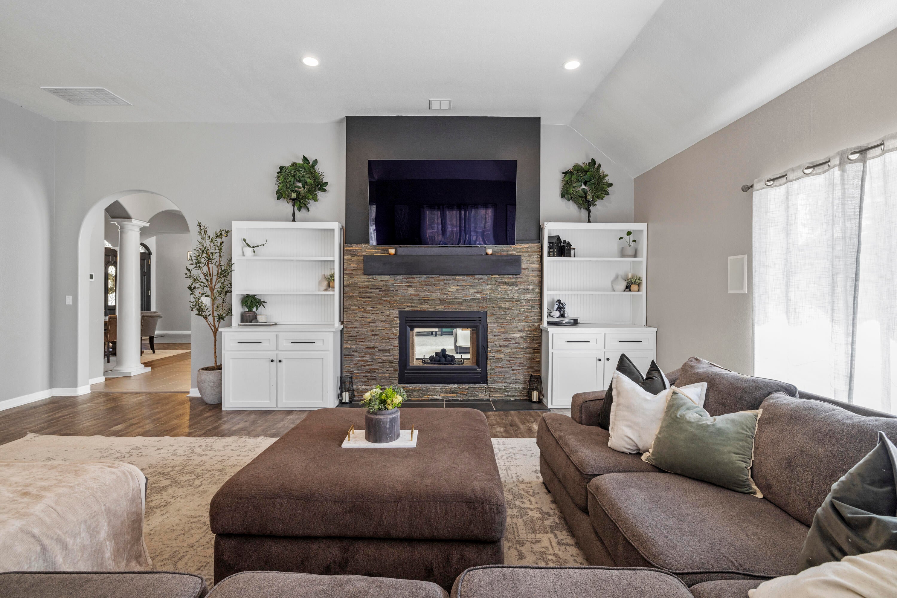 3808 Old Fort Road Klamath Falls, OR 97601 - Photo 44 of 120 living room