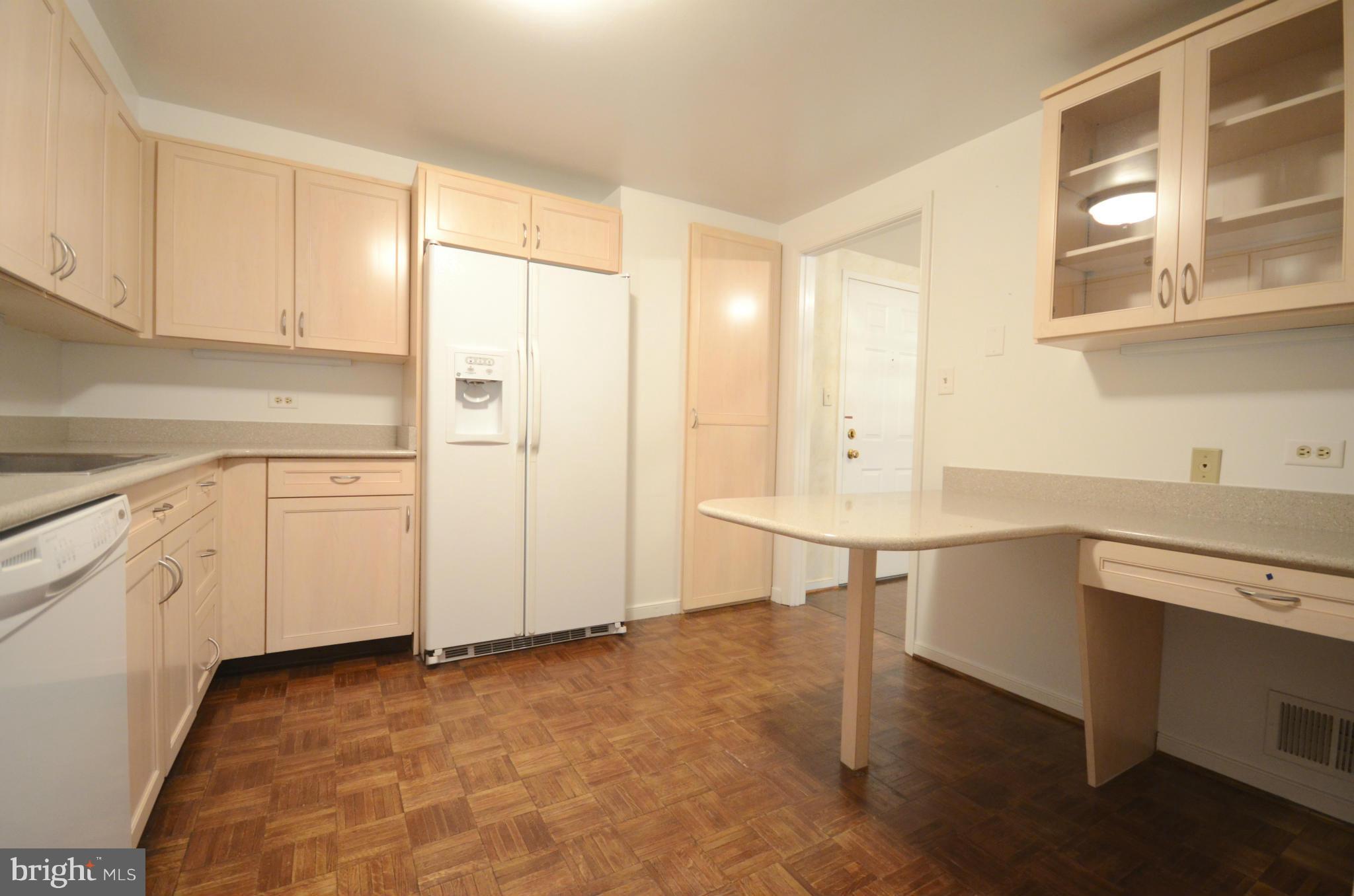 2331 Old Court Road, Unit 307 Baltimore, MD 21208 - Photo 7 of 21 Kitchen