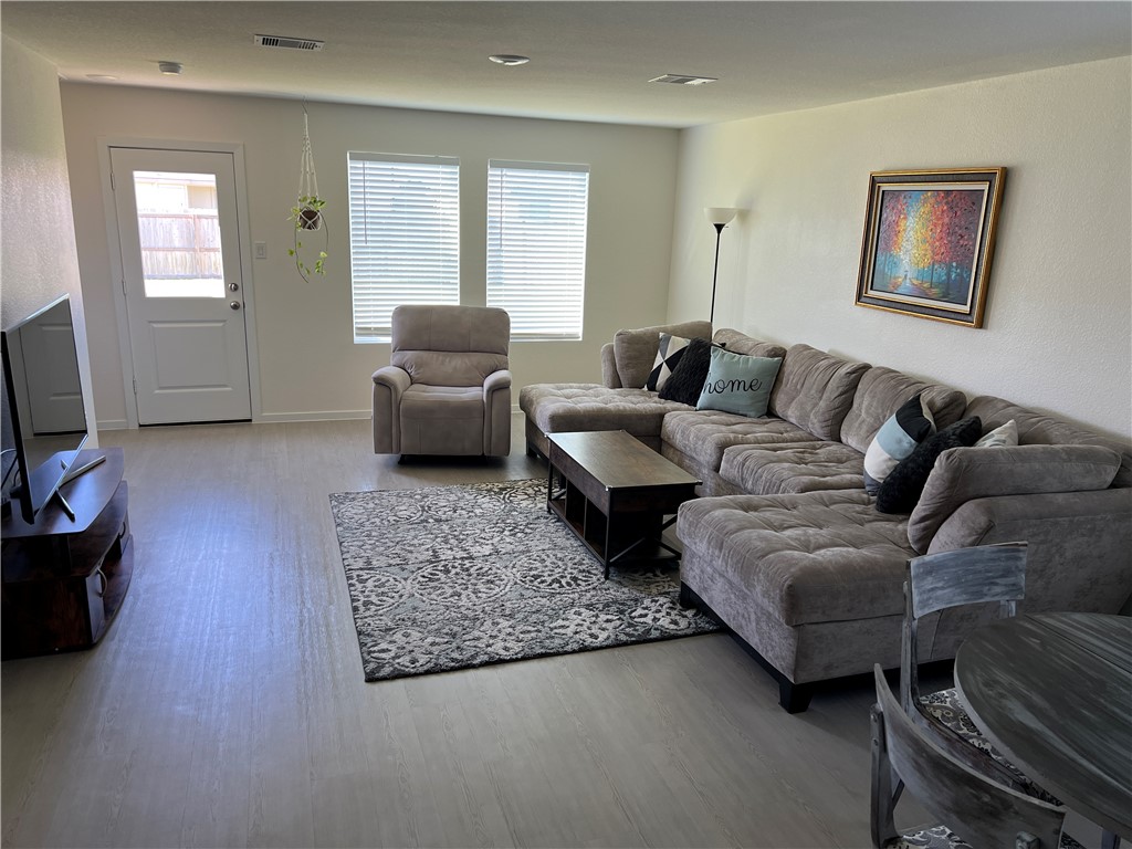 5324 Gabby Pass Bryan, TX 77807 - Photo 4 of 28