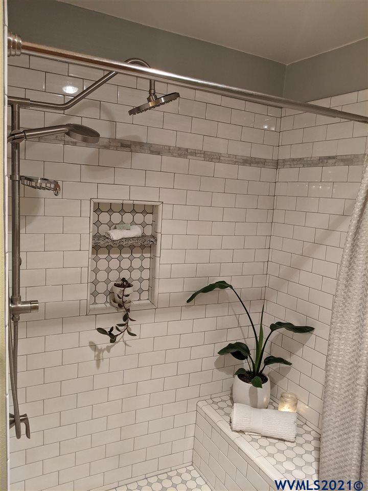 5140 Gaffin Road Southeast Salem, OR 97317 - Photo 14 of 34 Gallery Image 14