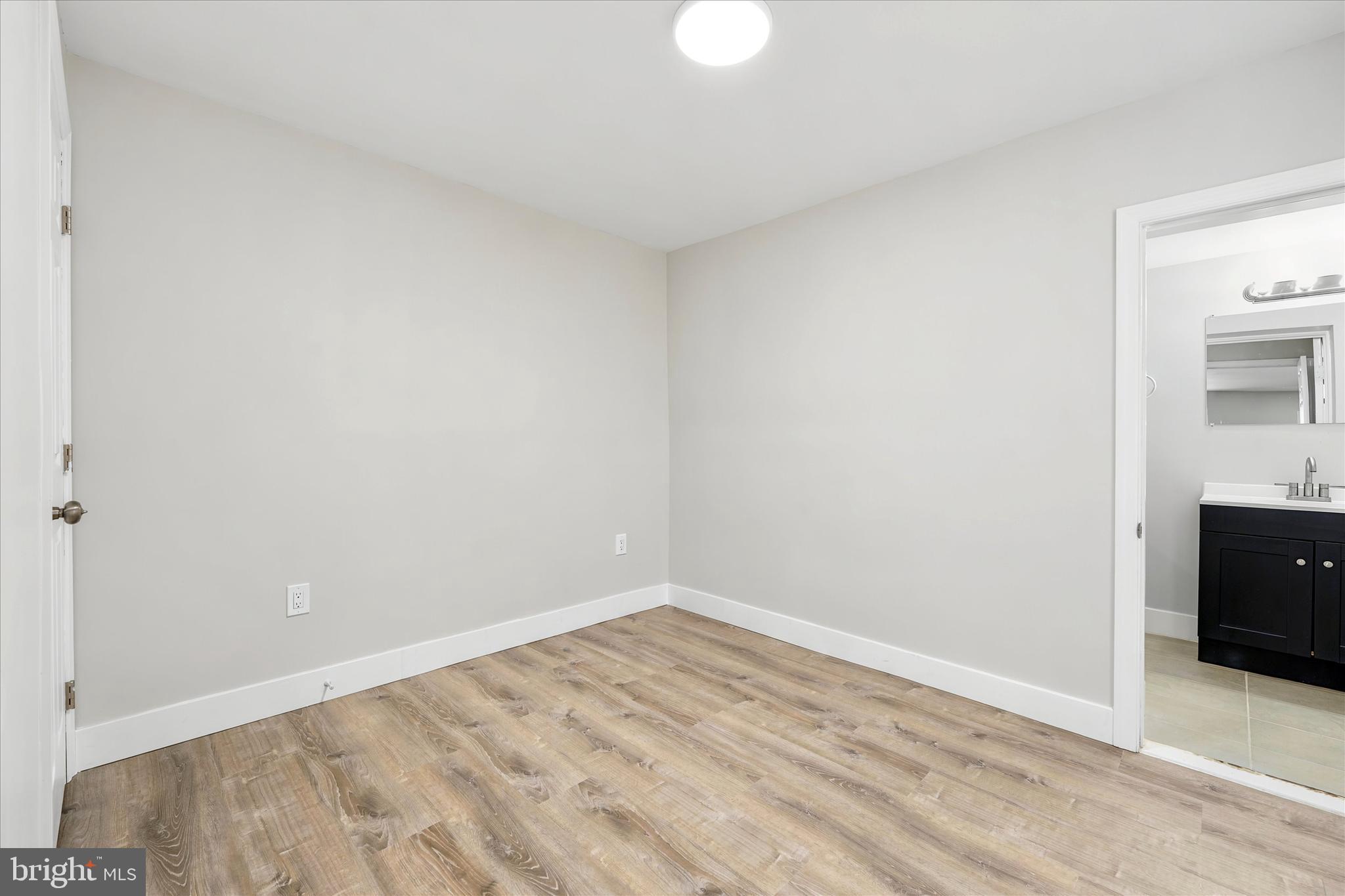 2310 Tasker Street Philadelphia, PA 19145 - Photo 6 of 15