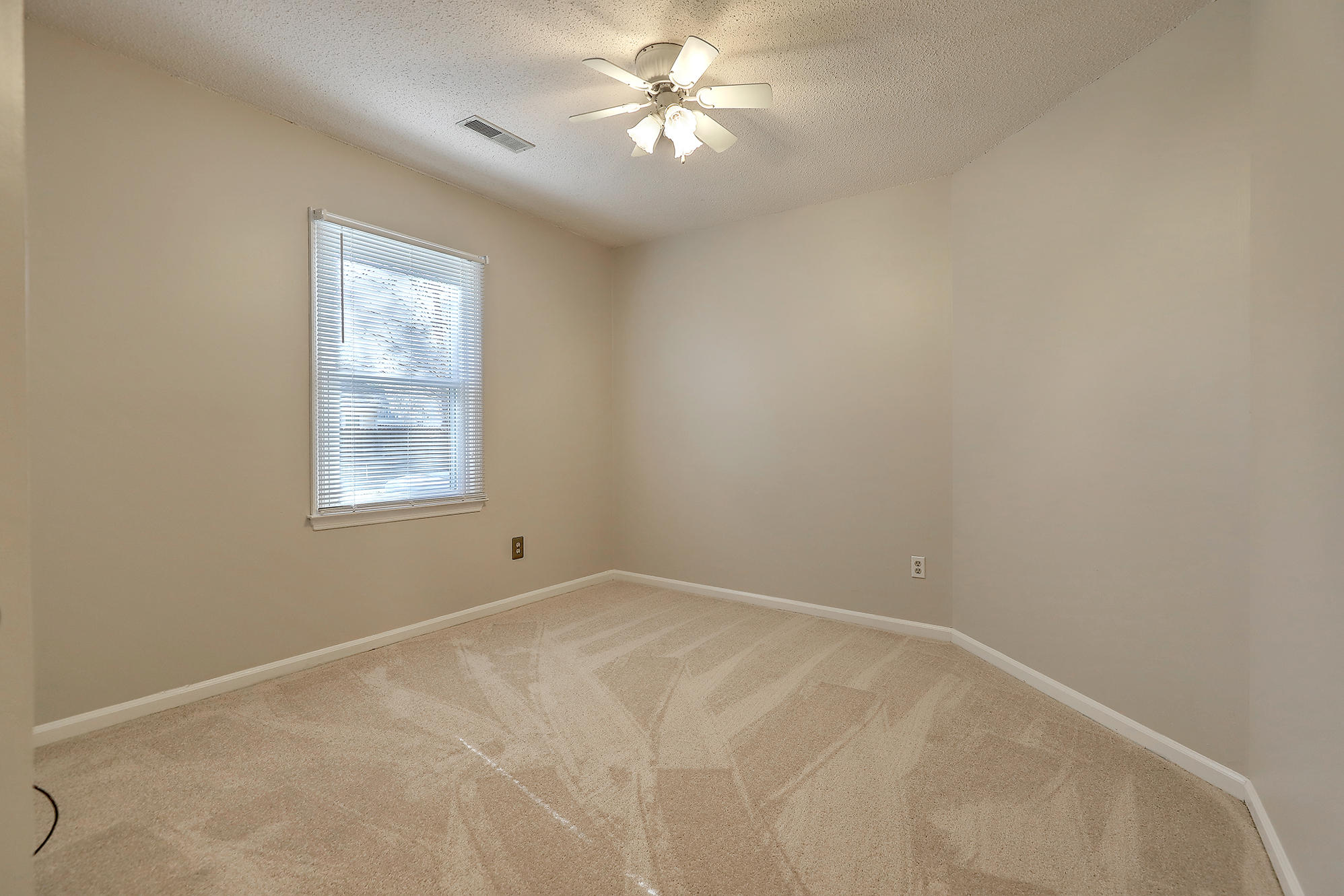 421 Hamlet Road Summerville, SC 29485 - Photo 19 of 31 IMG_5153_4_5