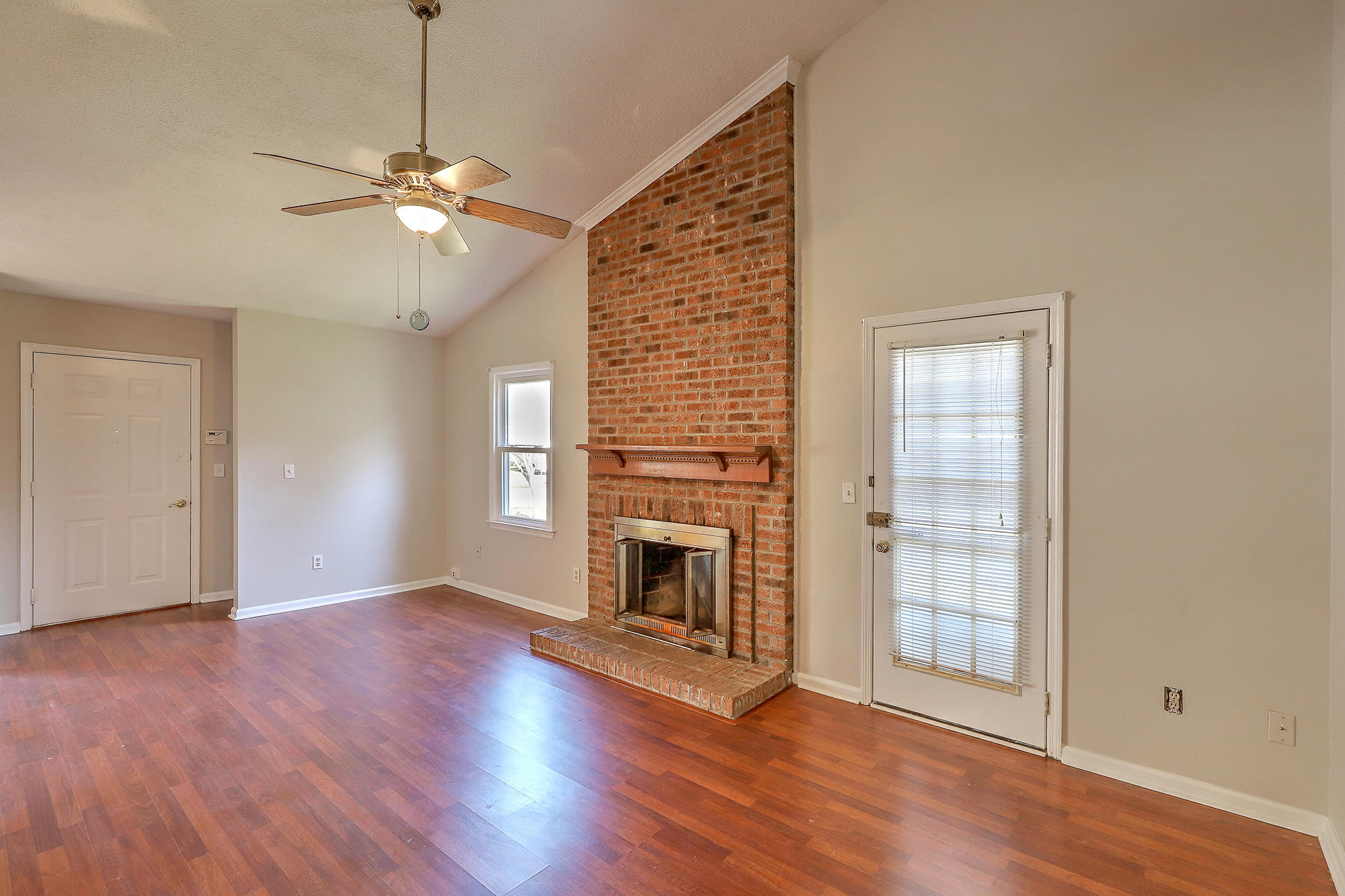 421 Hamlet Road Summerville, SC 29485 - Photo 6 of 31 IMG_5117_8_9