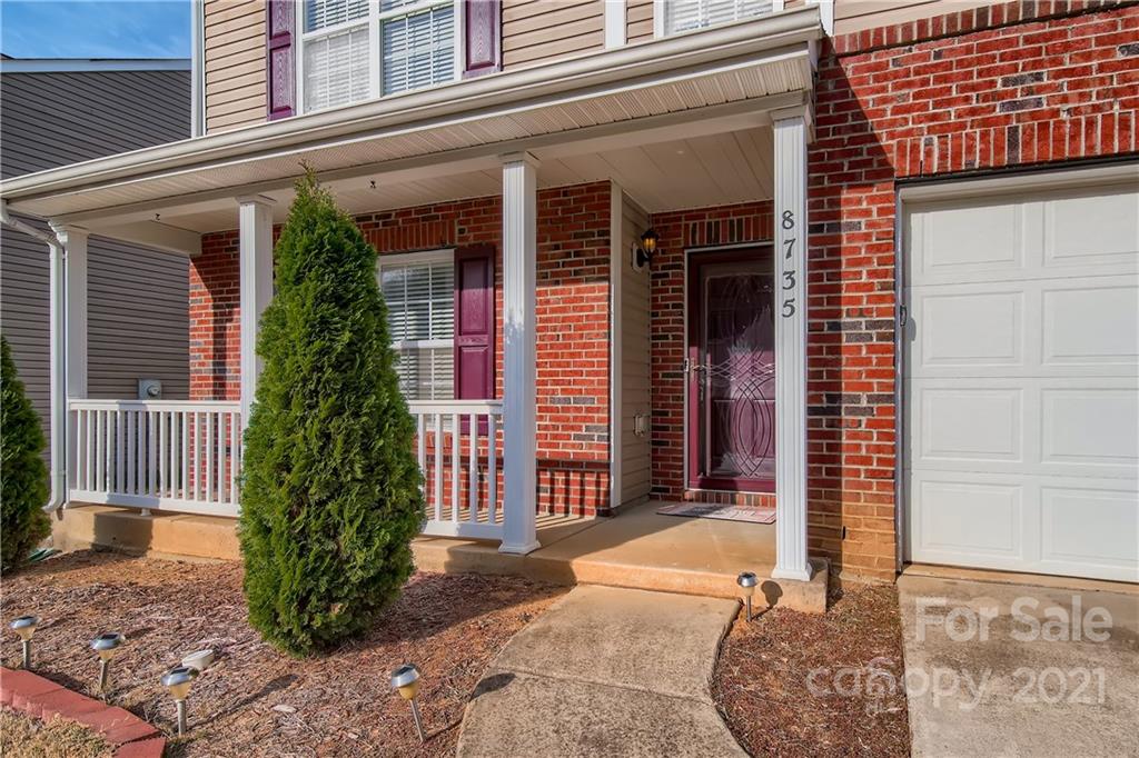 8735 Chalkstone Road Charlotte, NC 28216 - Photo 5 of 29 a front view of a house