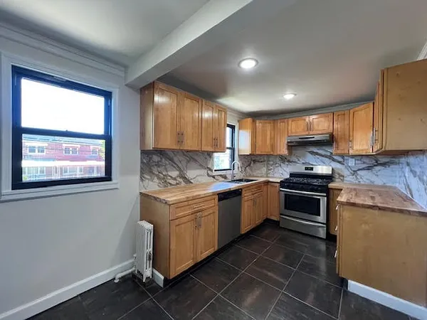 $785,000 | 4118 Hill Avenue | Wakefield