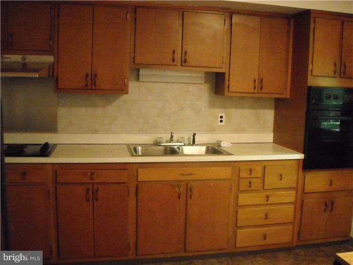 248 North Post Road Princeton Junction, NJ 08550 - Photo 9 of 11 Kitchen