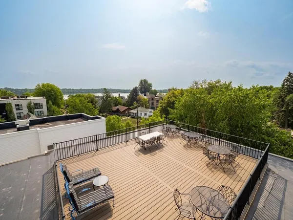 $279,000 | 2700 West 44th Street, Unit 212, Minneapolis, MN 55410